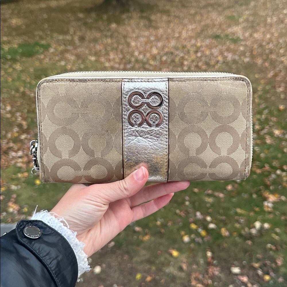 Coach Julia Op Art Signature Accordion Zip Around Wallet